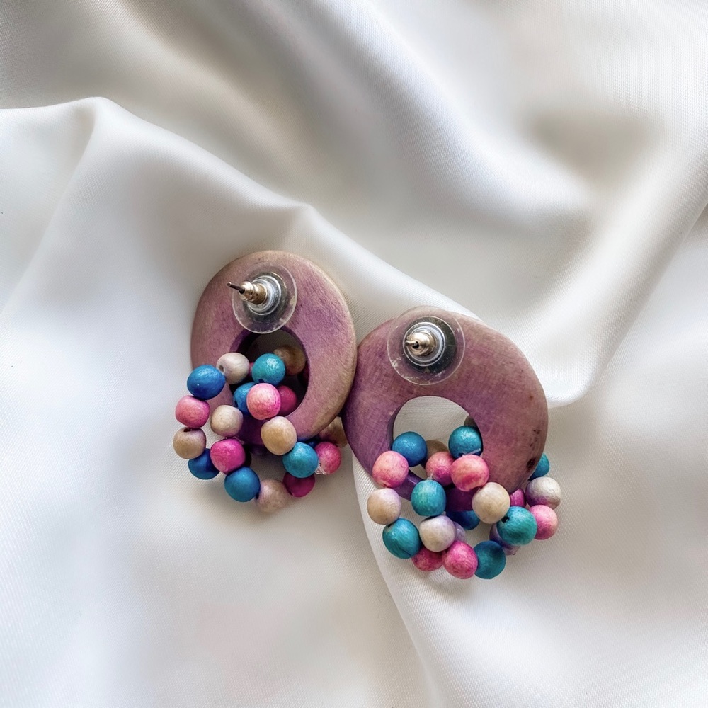 90s Retro Pastel Wood Earrings - Picture 6 of 6